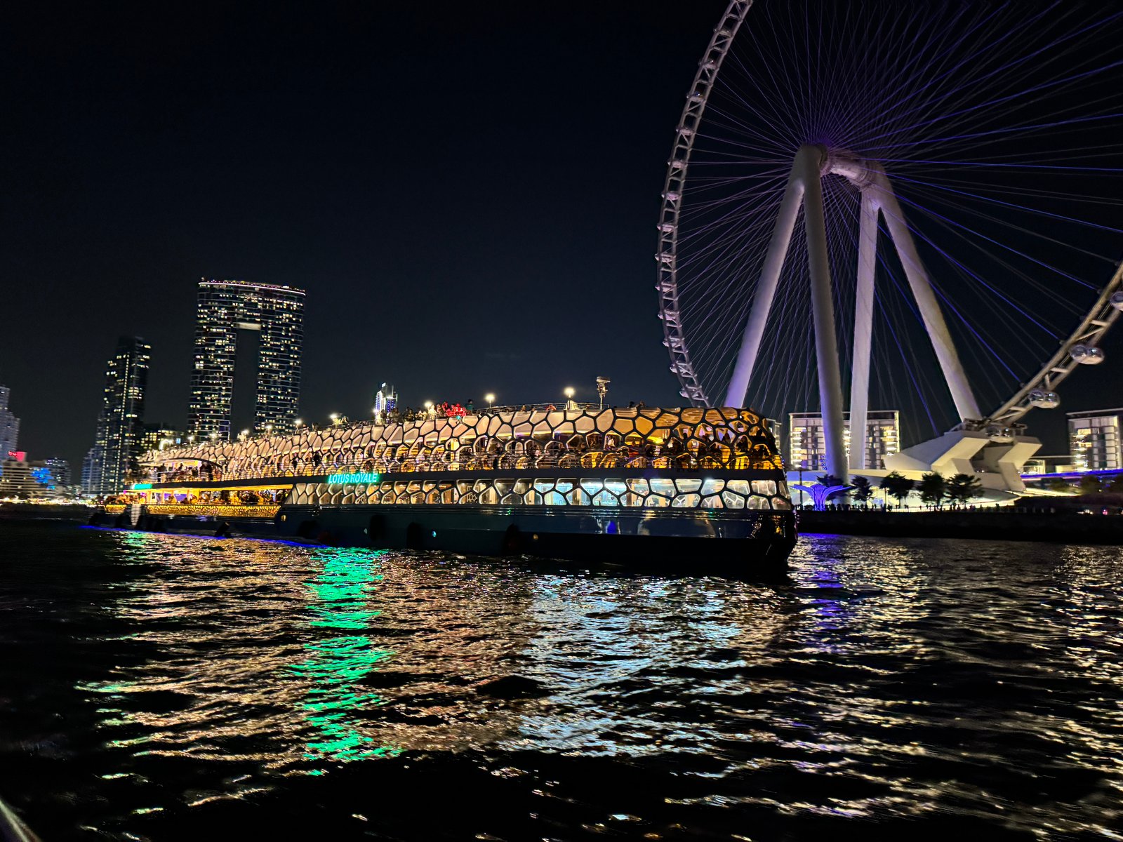 Cruise lighting and decor